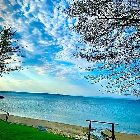 Summer Breeze Park Apartment, Santa Marina Village, 索佐波尔