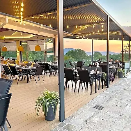Hotell Summer Breeze Park Apartment, Santa Marina Village, 4*