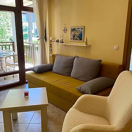 Summer Breeze Park Apartment, Santa Marina Village, Hotell
